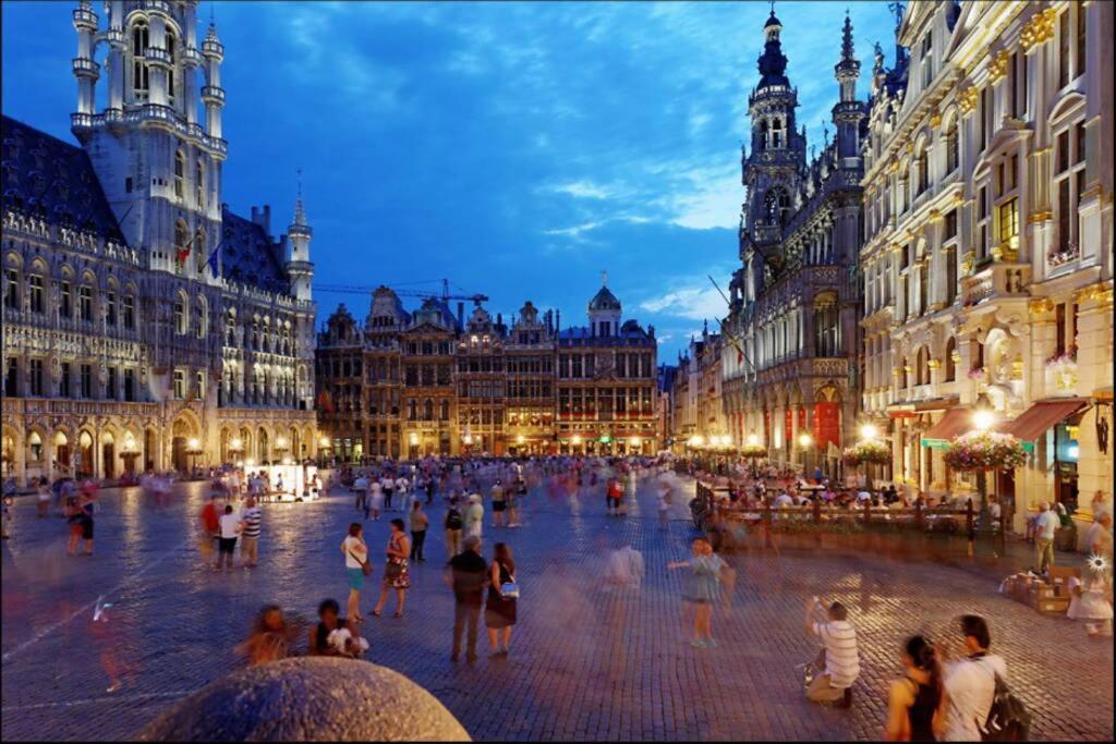 En Plein Coeur De Bruxelles. Superbe Duplex.A Voir! Екстериор снимка